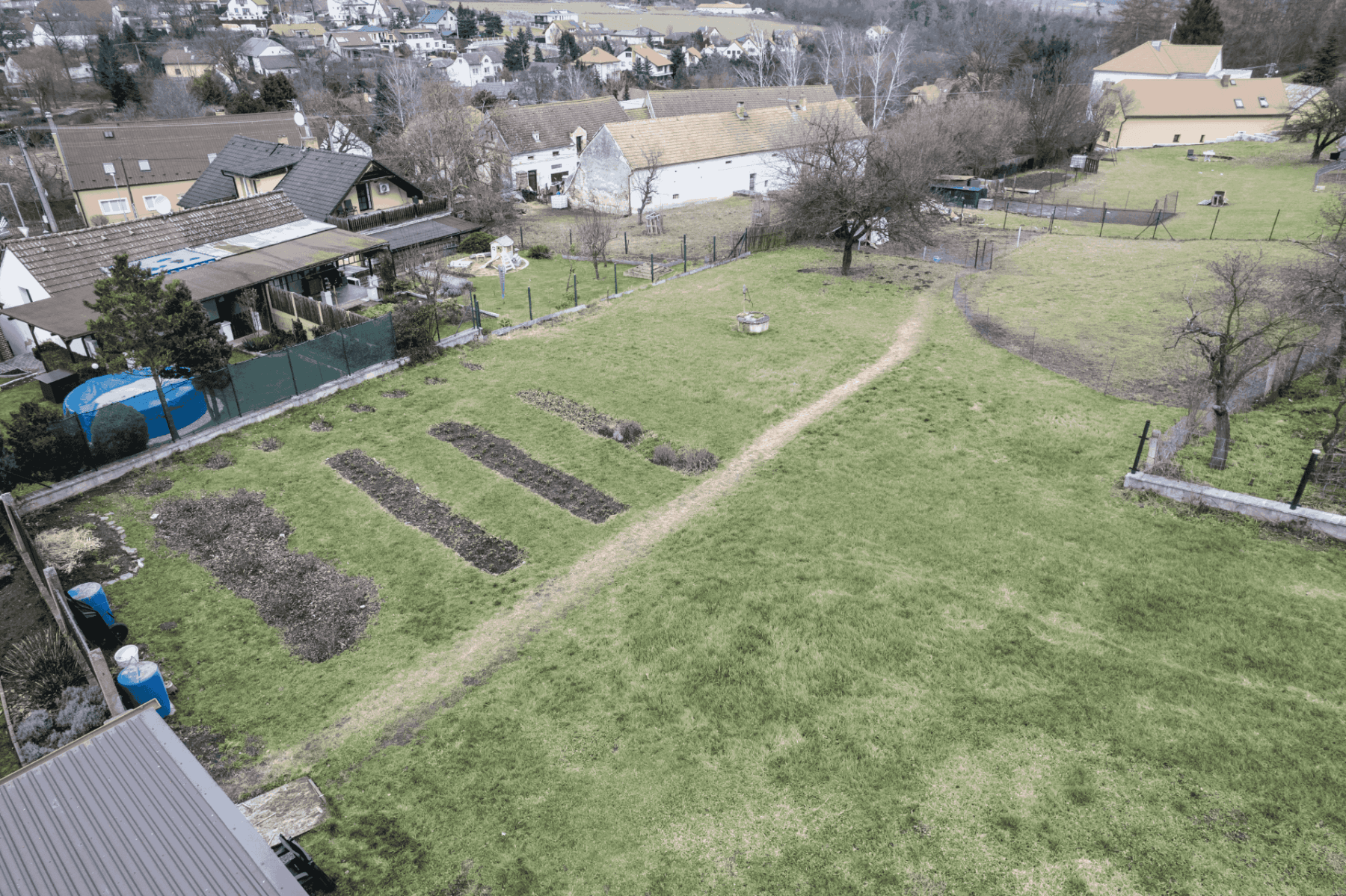 Prodej pozemku 2.038 m², Okrouhlo, Středočeský kraj Prodej pozemku 2.038 m², Okrouhlo, Středočeský kraj