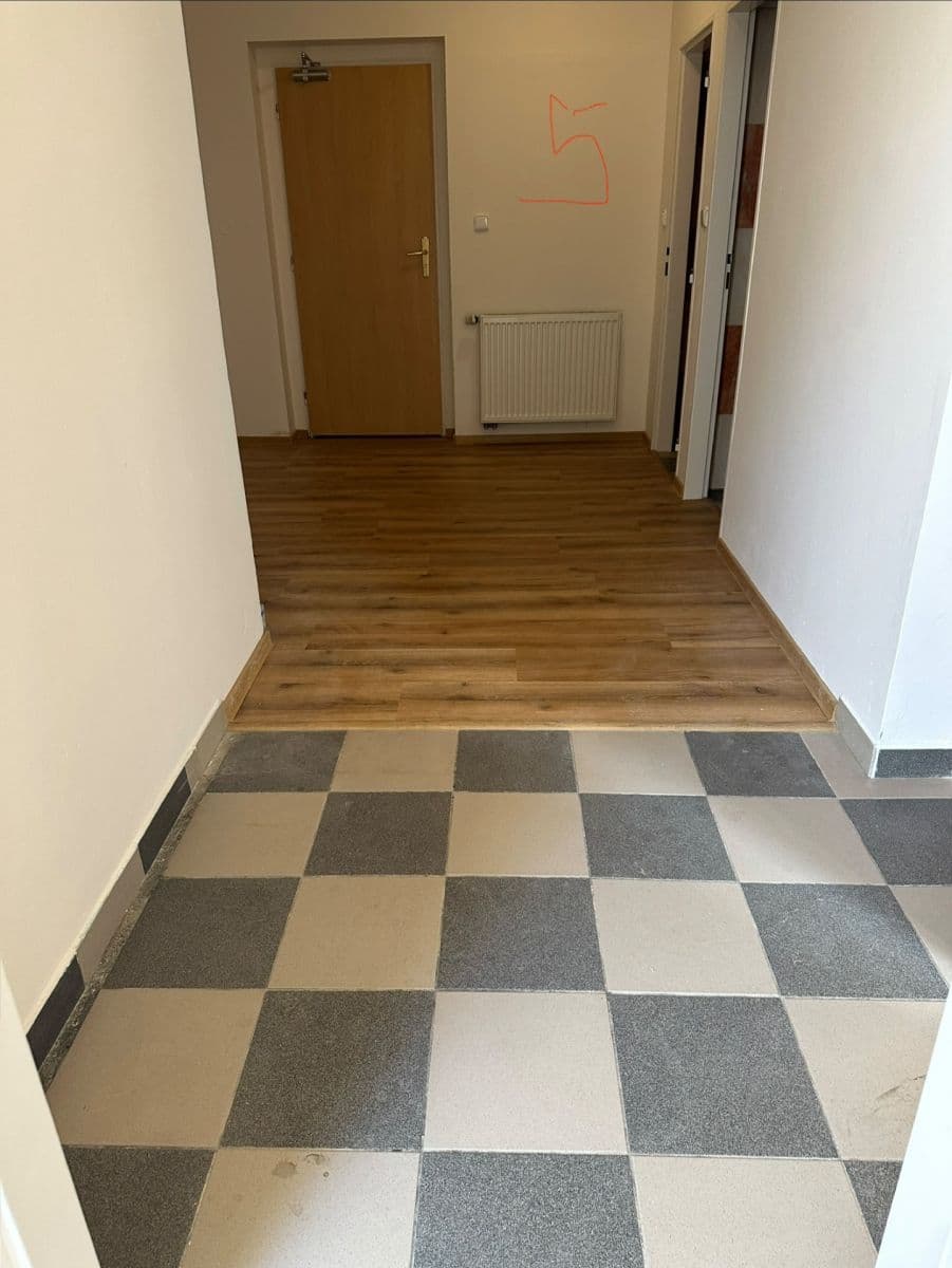 Pronájem bytu 1+1 47 m², 1. května, Rosice, Jihomoravský kraj Pronájem bytu 1+1 47 m², 1. května, Rosice, Jihomoravský kraj