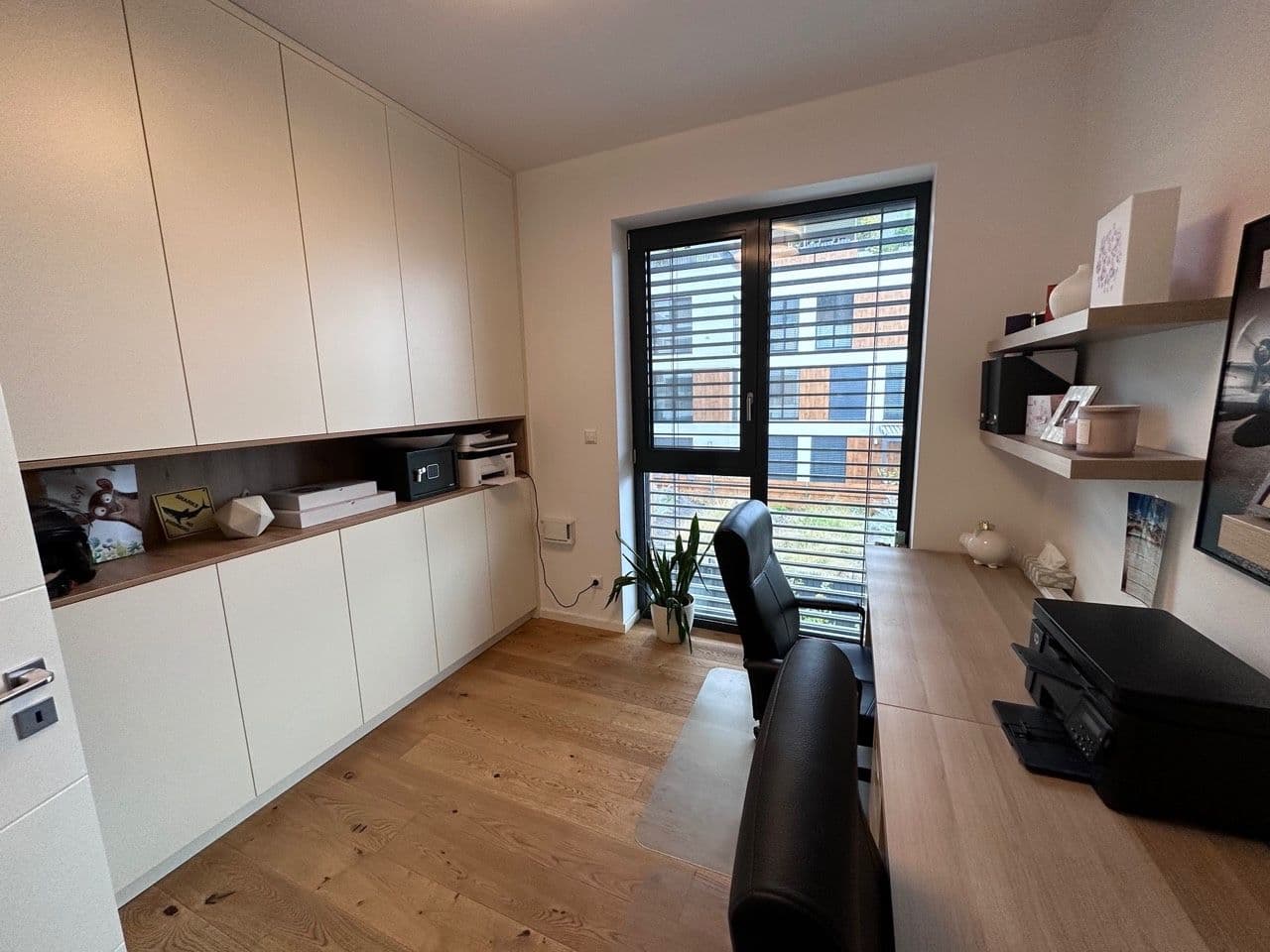 Prodej bytu 4+1 119 m², Pod Vtáčnikom, Nové Mesto, Bratislavský kraj Prodej bytu 4+1 119 m², Pod Vtáčnikom, Nové Mesto, Bratislavský kraj