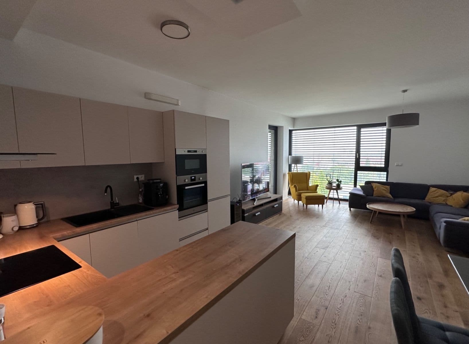 Prodej bytu 4+1 119 m², Pod Vtáčnikom, Nové Mesto, Bratislavský kraj Prodej bytu 4+1 119 m², Pod Vtáčnikom, Nové Mesto, Bratislavský kraj