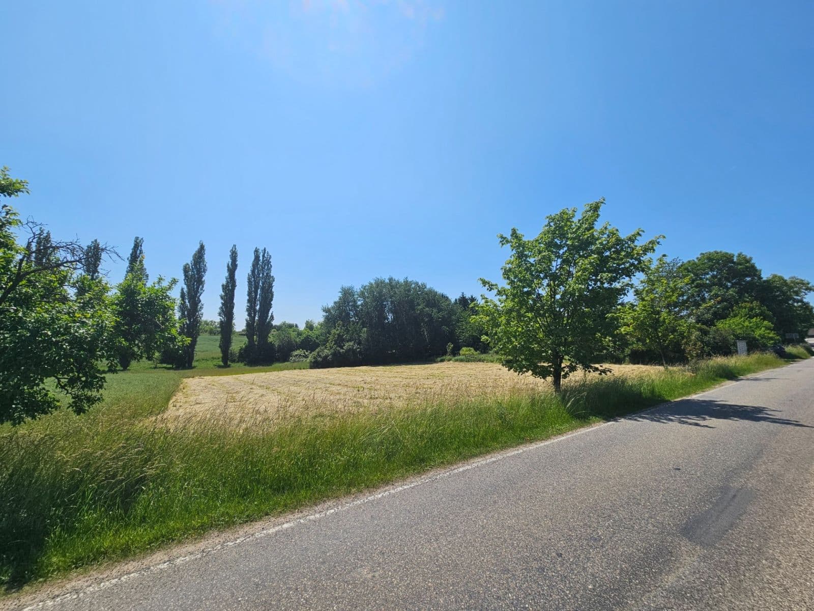 Pronájem pozemku 4.000 m², Kozmice, Středočeský kraj Pronájem pozemku 4.000 m², Kozmice, Středočeský kraj