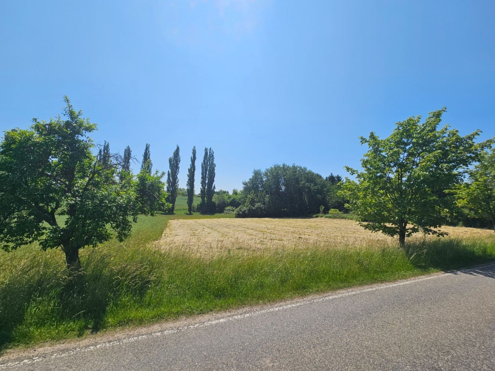 Pronájem pozemku 4.000 m², Kozmice, Středočeský kraj Pronájem pozemku 4.000 m², Kozmice, Středočeský kraj