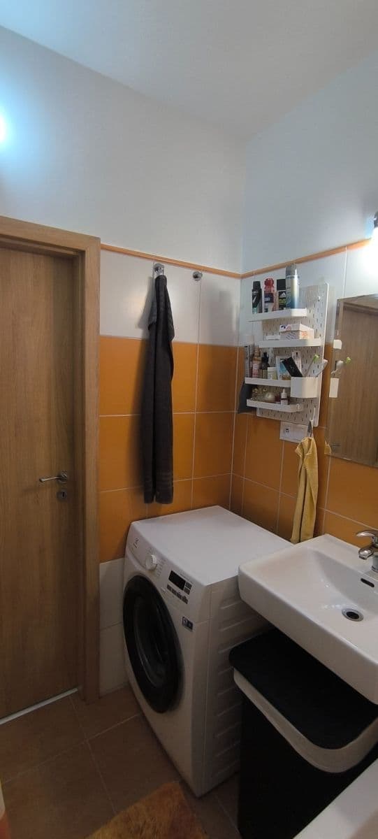 Prodej bytu 4+1 78 m², Jedľová, Vrakuňa, Bratislavský kraj Prodej bytu 4+1 78 m², Jedľová, Vrakuňa, Bratislavský kraj