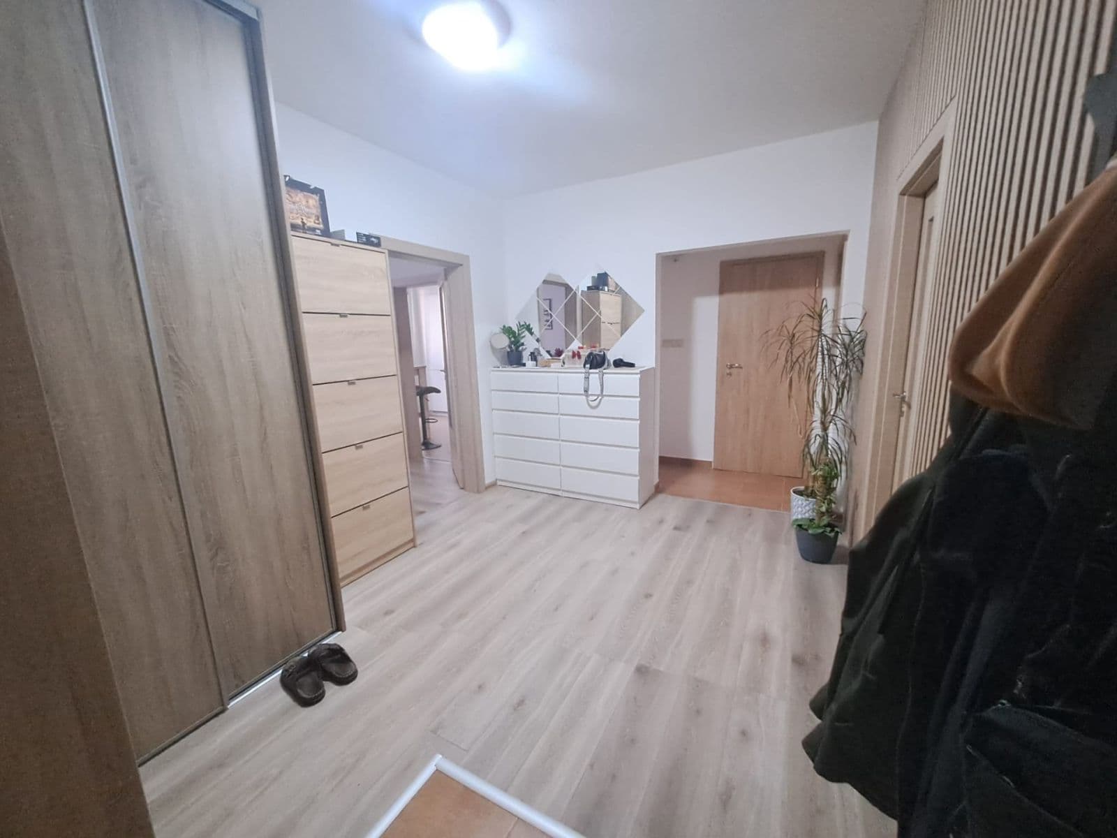 Prodej bytu 4+1 78 m², Jedľová, Vrakuňa, Bratislavský kraj Prodej bytu 4+1 78 m², Jedľová, Vrakuňa, Bratislavský kraj