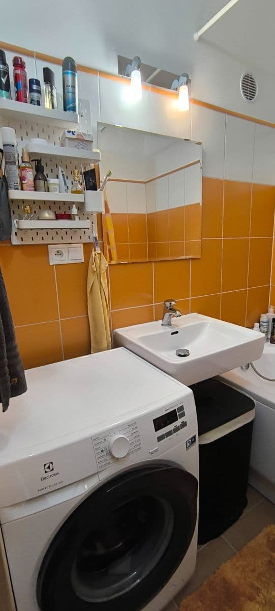 Prodej bytu 4+1 78 m², Jedľová, Vrakuňa, Bratislavský kraj Prodej bytu 4+1 78 m², Jedľová, Vrakuňa, Bratislavský kraj