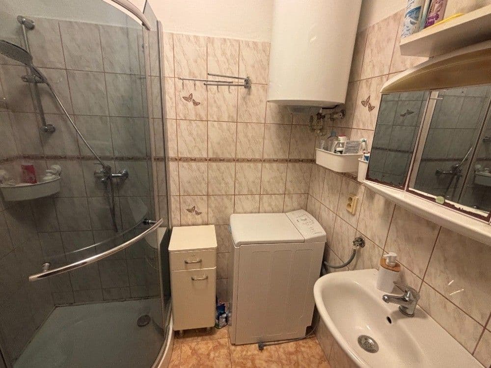 Pronájem bytu 1+kk 25 m², U Jezerky, Praha, Praha Pronájem bytu 1+kk 25 m², U Jezerky, Praha, Praha
