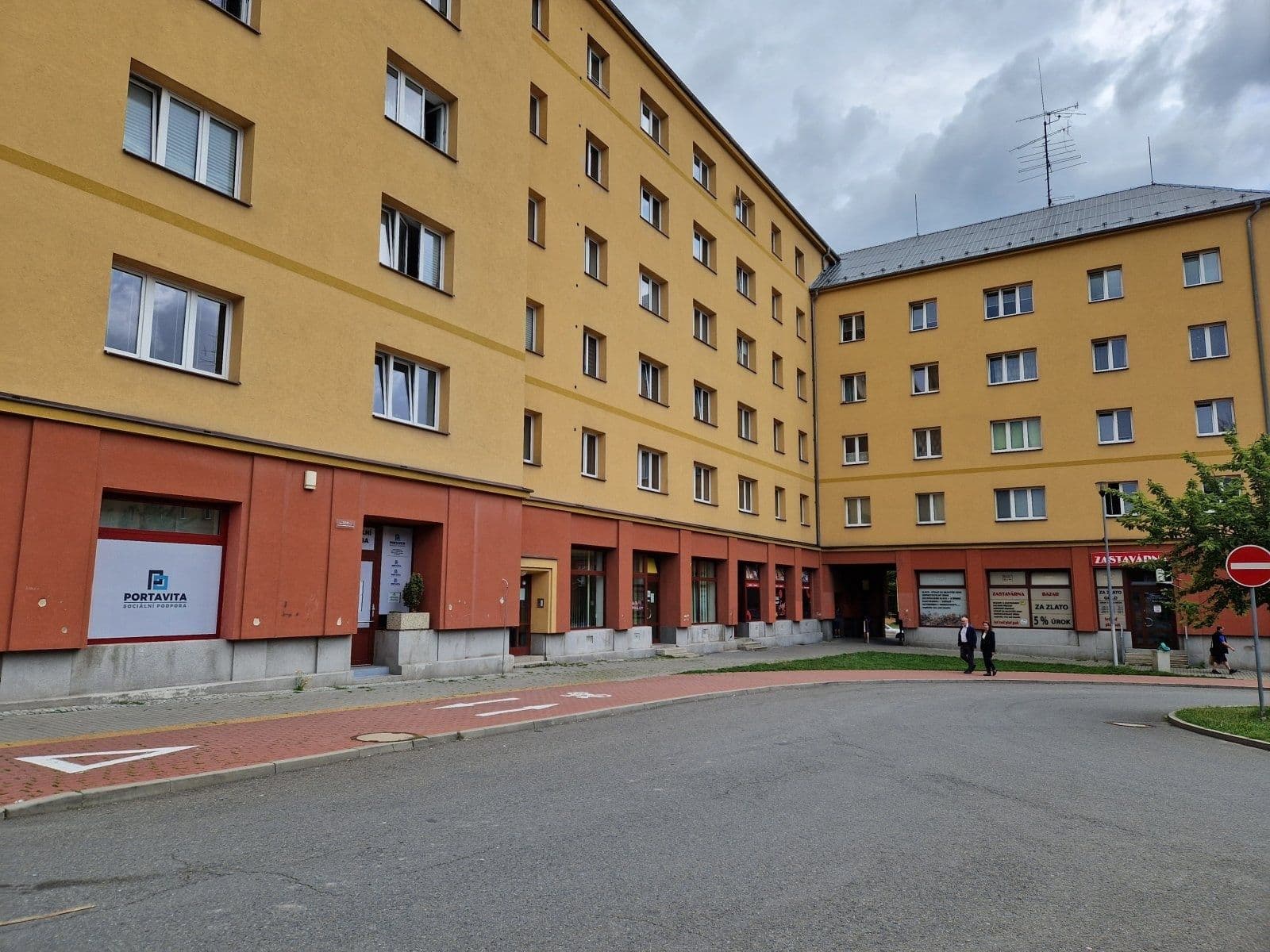 Pronájem nebytového prostoru 122 m², nám. T. G. Masaryka, Havířov, Moravskoslezský kraj Pronájem nebytového prostoru 122 m², nám. T. G. Masaryka, Havířov, Moravskoslezský kraj