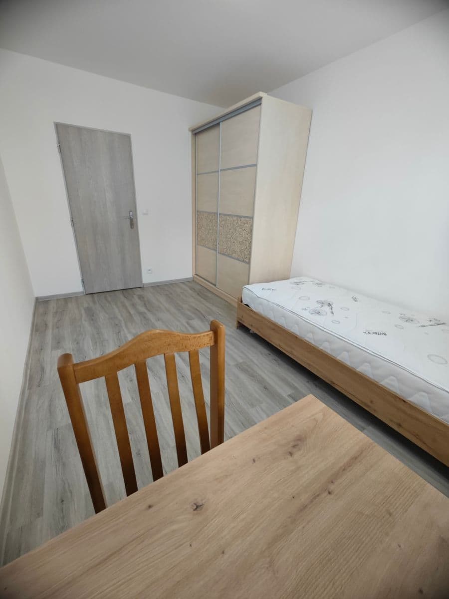 Pronájem bytu 3+1 68 m², Třeboradická, Praha, Praha Pronájem bytu 3+1 68 m², Třeboradická, Praha, Praha