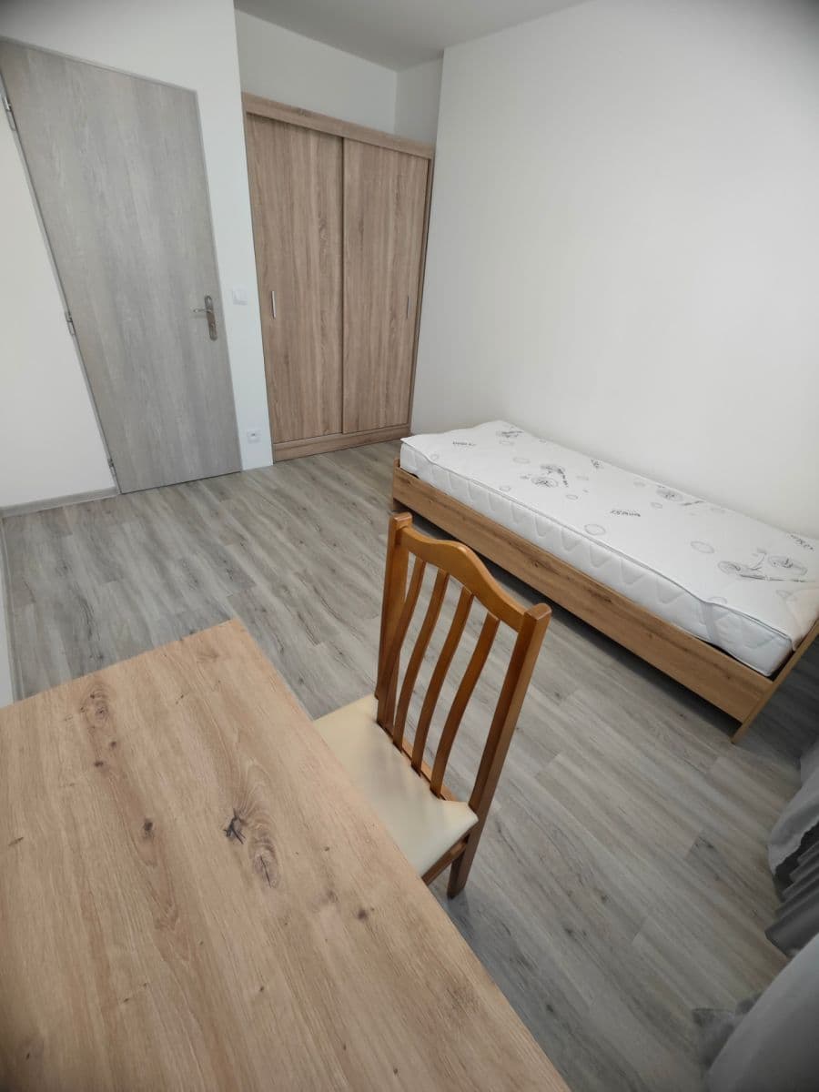 Pronájem bytu 3+1 68 m², Třeboradická, Praha, Praha Pronájem bytu 3+1 68 m², Třeboradická, Praha, Praha