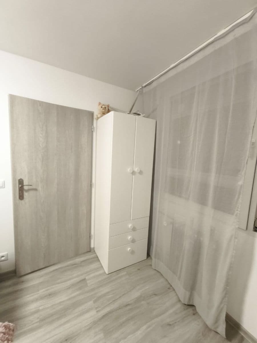 Pronájem bytu 3+1 68 m², Třeboradická, Praha, Praha Pronájem bytu 3+1 68 m², Třeboradická, Praha, Praha