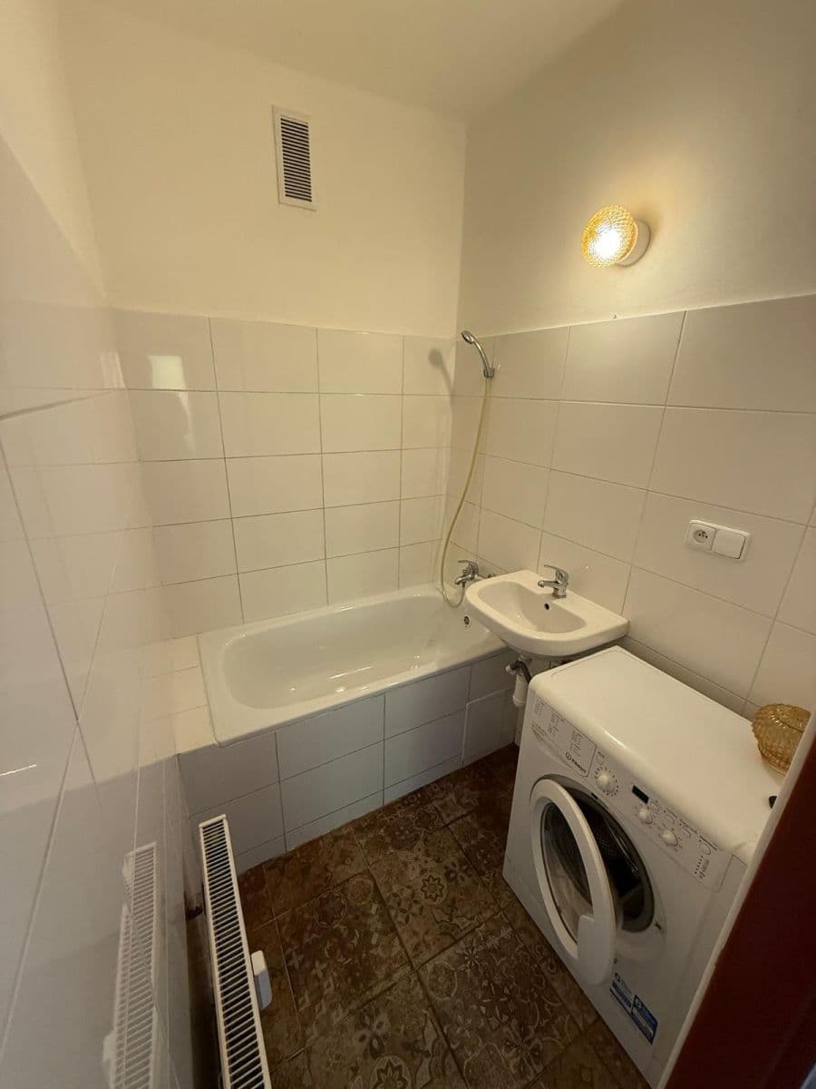 Prodej bytu 2+1 56 m², tř. Budovatelů, Most, Ústecký kraj Prodej bytu 2+1 56 m², tř. Budovatelů, Most, Ústecký kraj