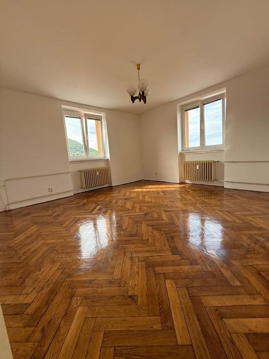 Prodej bytu 2+1 56 m², tř. Budovatelů, Most, Ústecký kraj Prodej bytu 2+1 56 m², tř. Budovatelů, Most, Ústecký kraj