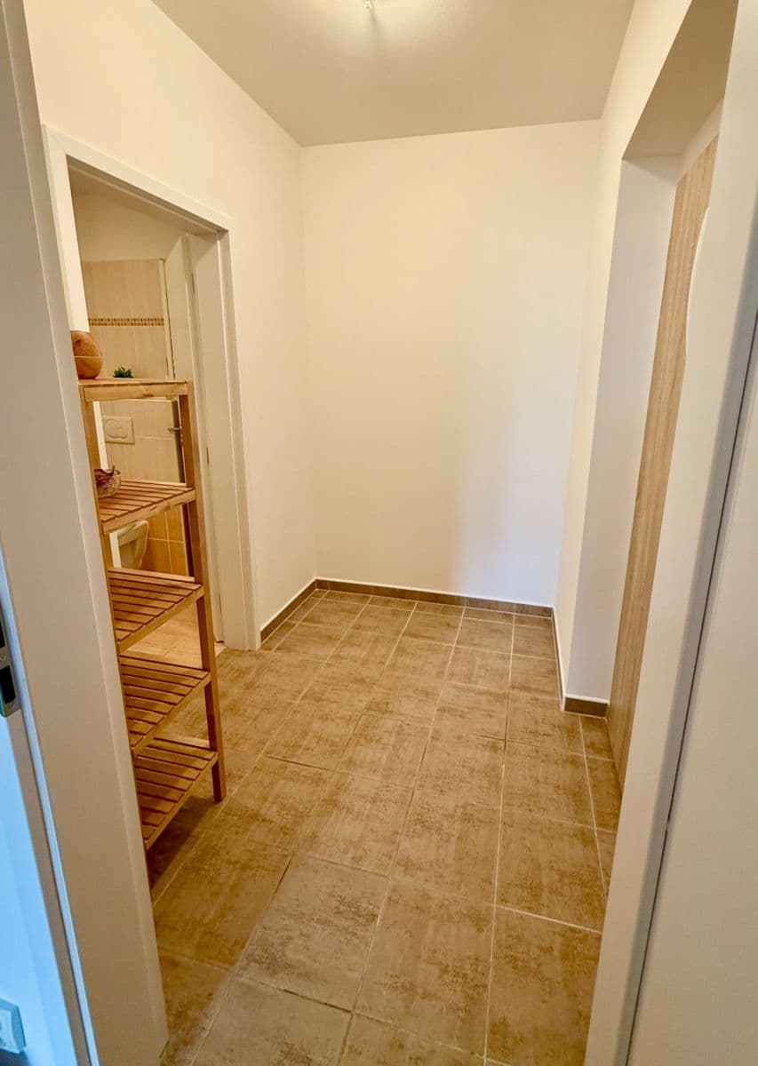Prodej bytu 1+kk 35 m², Rudolfa Holeky, Praha, Praha Prodej bytu 1+kk 35 m², Rudolfa Holeky, Praha, Praha