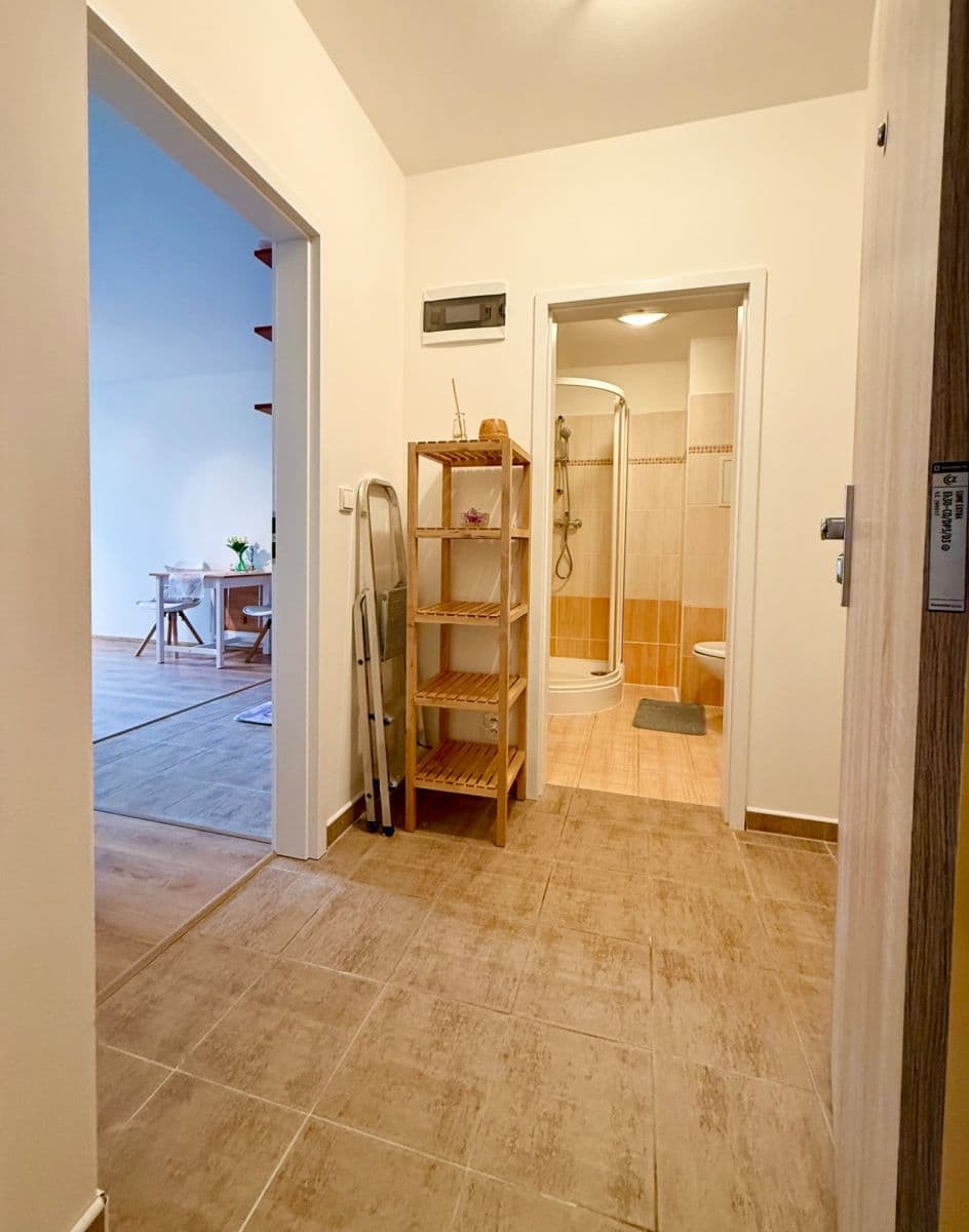 Prodej bytu 1+kk 35 m², Rudolfa Holeky, Praha, Praha Prodej bytu 1+kk 35 m², Rudolfa Holeky, Praha, Praha