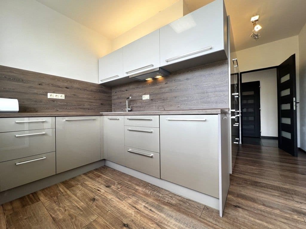 Pronájem bytu 3+1 69 m², Úštěk, Ústecký kraj Pronájem bytu 3+1 69 m², Úštěk, Ústecký kraj