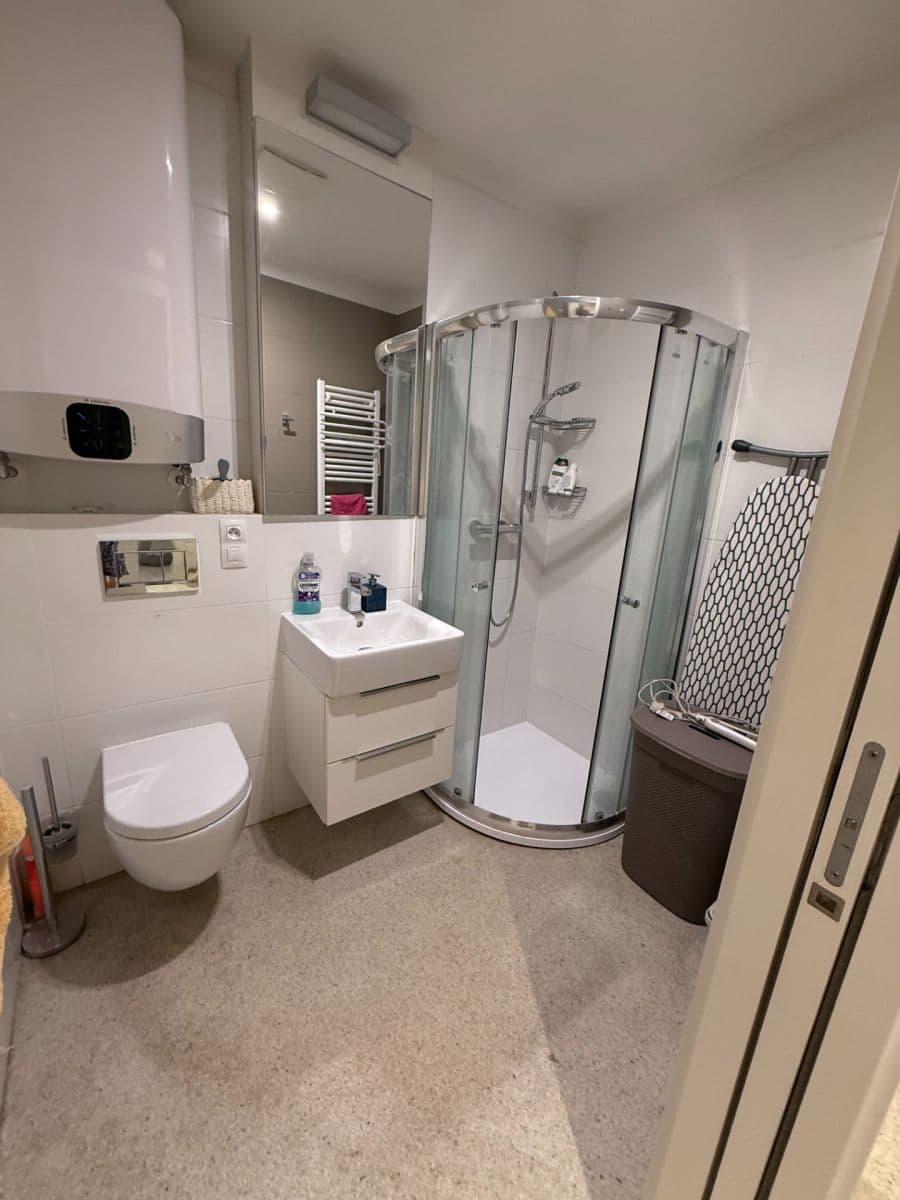 Pronájem bytu 1+kk 44 m², Trojská, Praha, Praha Pronájem bytu 1+kk 44 m², Trojská, Praha, Praha