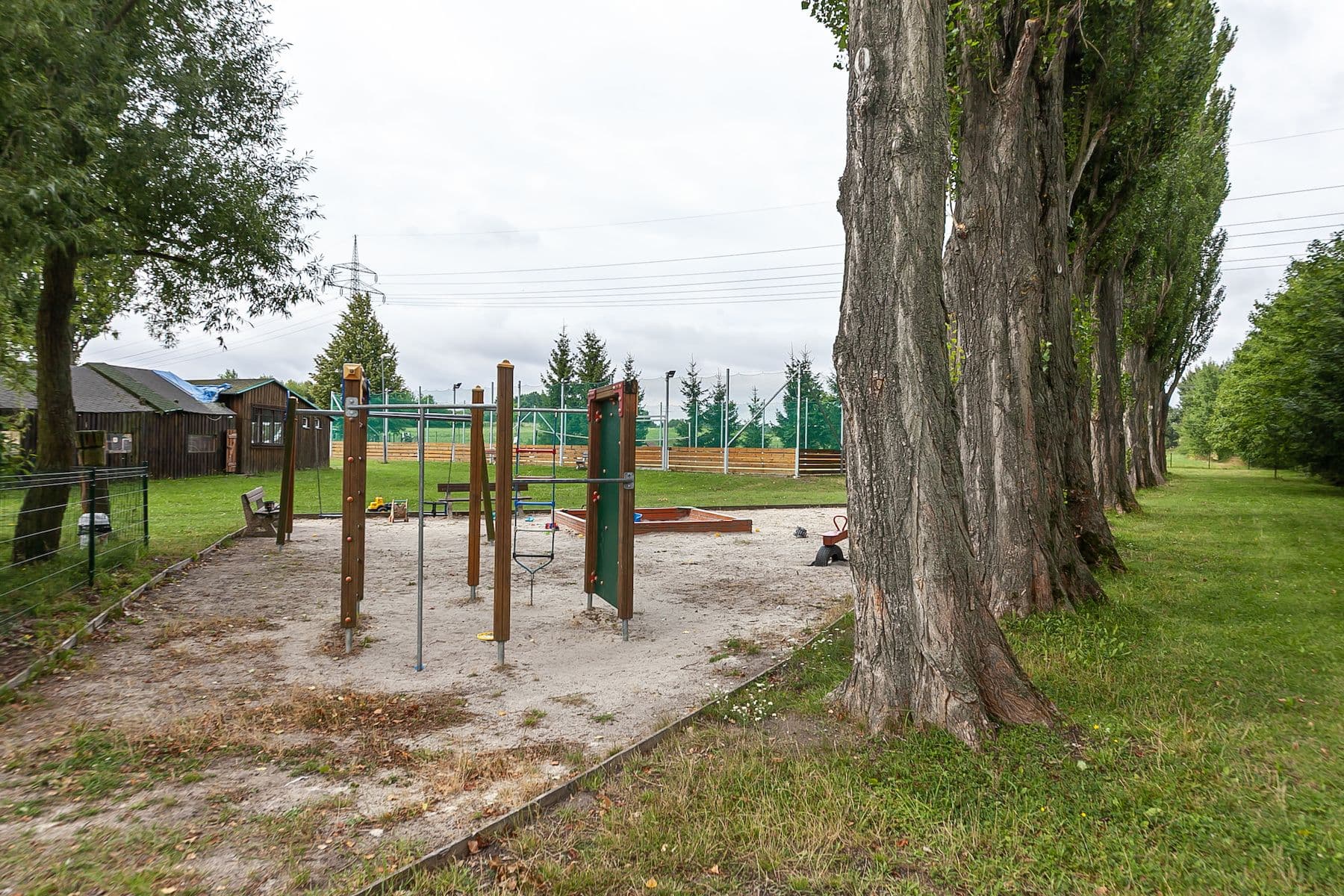 Prodej pozemku 2.145 m², Dolany, Dolany, Středočeský kraj Prodej pozemku 2.145 m², Dolany, Dolany, Středočeský kraj