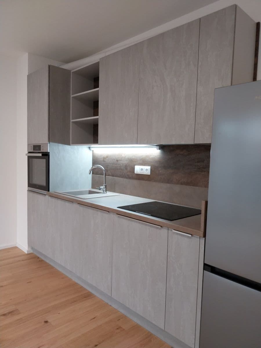 Pronájem bytu 3+kk 65 m², Dřevčická, Brandýs nad Labem-Stará Boleslav, Středočeský kraj Pronájem bytu 3+kk 65 m², Dřevčická, Brandýs nad Labem-Stará Boleslav, Středočeský kraj
