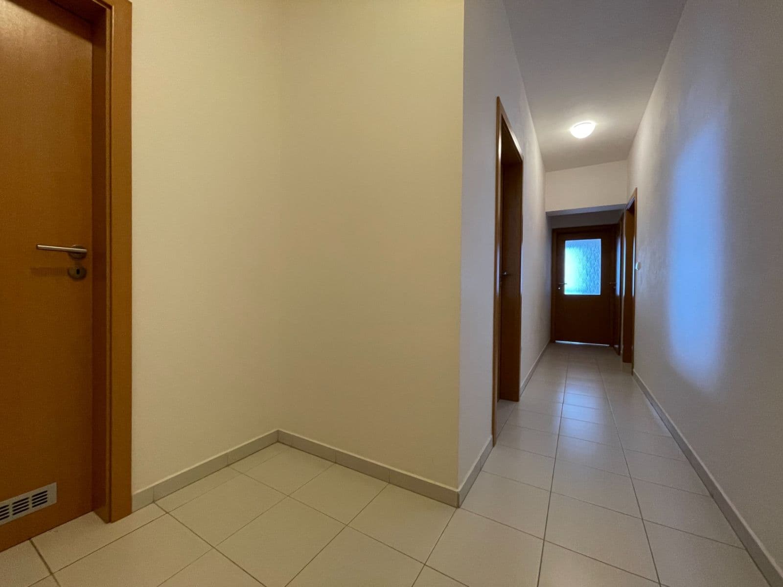 Pronájem bytu 2+kk 62 m², Cedrová, Jesenice, Středočeský kraj Pronájem bytu 2+kk 62 m², Cedrová, Jesenice, Středočeský kraj