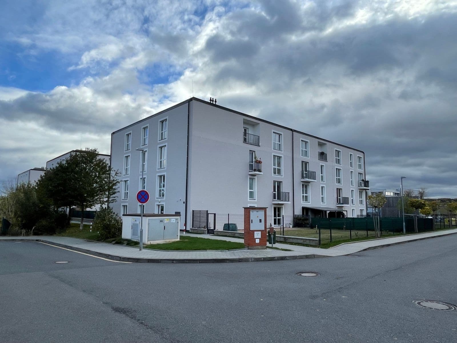 Pronájem bytu 2+kk 62 m², Cedrová, Jesenice, Středočeský kraj Pronájem bytu 2+kk 62 m², Cedrová, Jesenice, Středočeský kraj