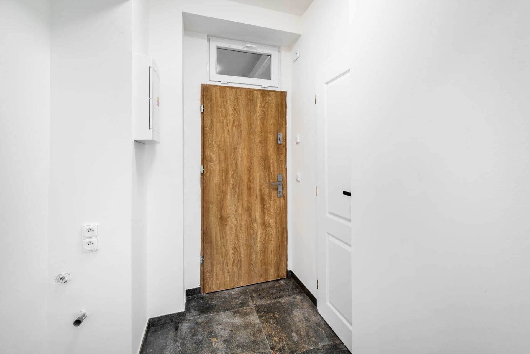 Prodej bytu 2+kk 41 m², Nezamyslova, Praha, Praha Prodej bytu 2+kk 41 m², Nezamyslova, Praha, Praha