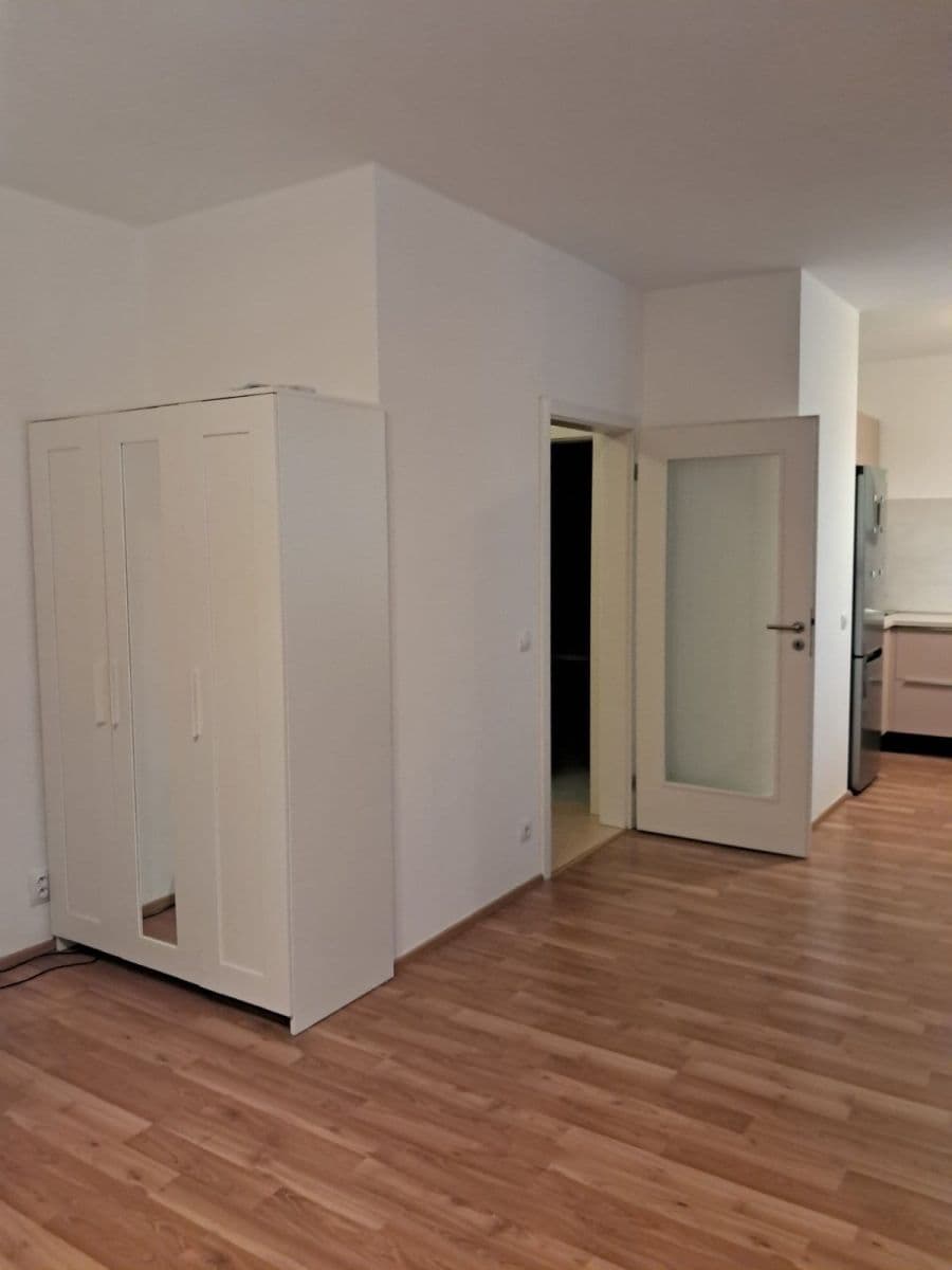 Pronájem bytu 1+kk 42 m², Márova, Praha, Praha Pronájem bytu 1+kk 42 m², Márova, Praha, Praha