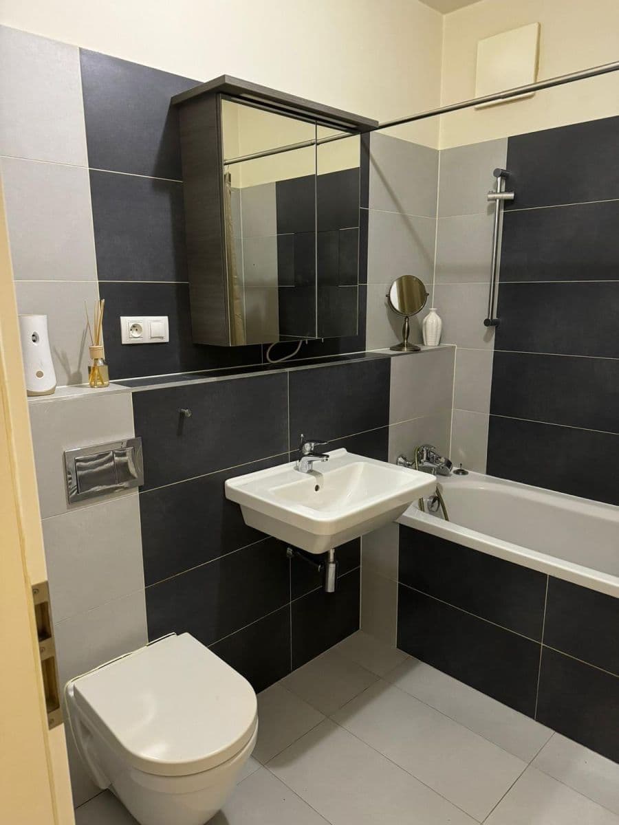 Pronájem bytu 1+kk 42 m², Márova, Praha, Praha Pronájem bytu 1+kk 42 m², Márova, Praha, Praha