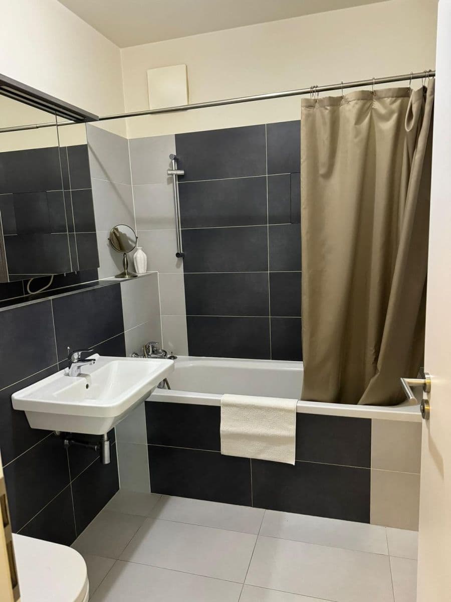 Pronájem bytu 1+kk 42 m², Márova, Praha, Praha Pronájem bytu 1+kk 42 m², Márova, Praha, Praha