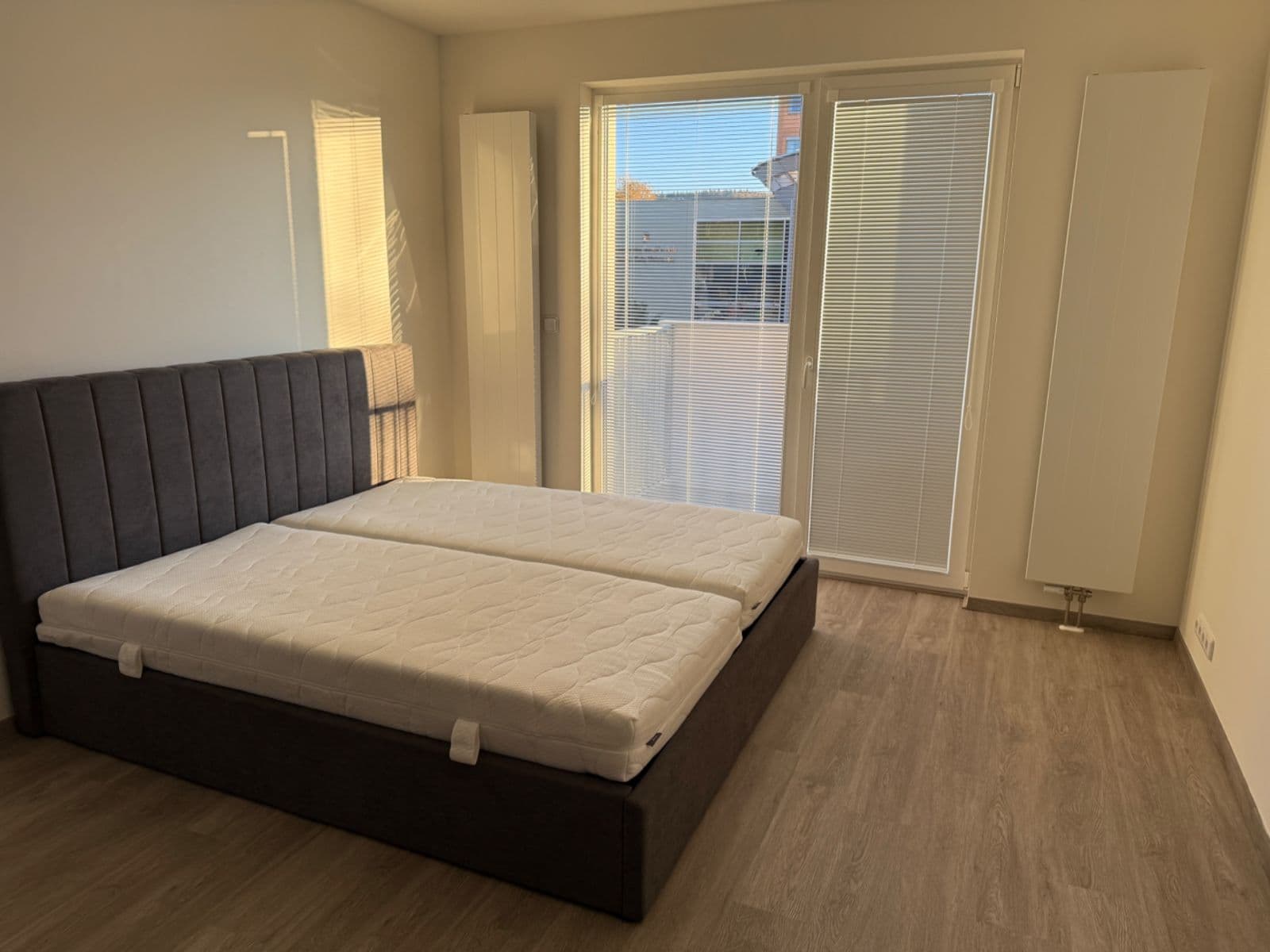 Pronájem bytu 1+kk 37 m², Nad Stráněmi, Zlín, Zlínský kraj Pronájem bytu 1+kk 37 m², Nad Stráněmi, Zlín, Zlínský kraj