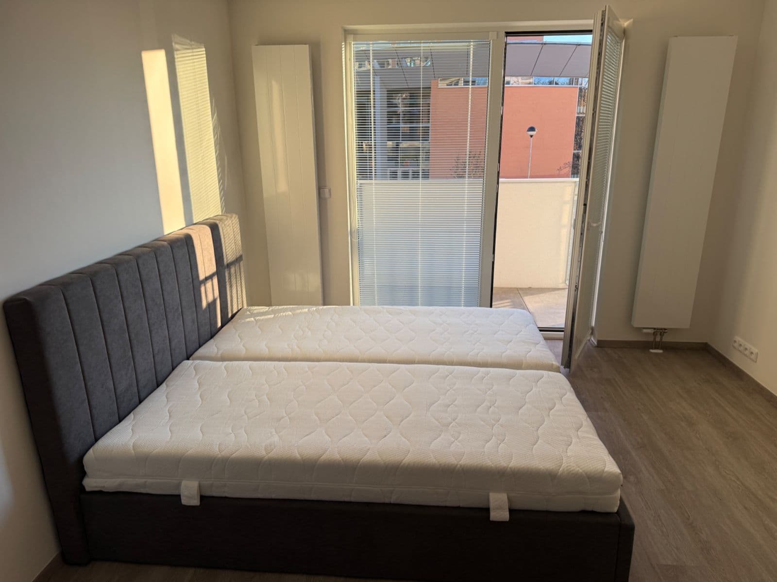 Pronájem bytu 1+kk 37 m², Nad Stráněmi, Zlín, Zlínský kraj Pronájem bytu 1+kk 37 m², Nad Stráněmi, Zlín, Zlínský kraj