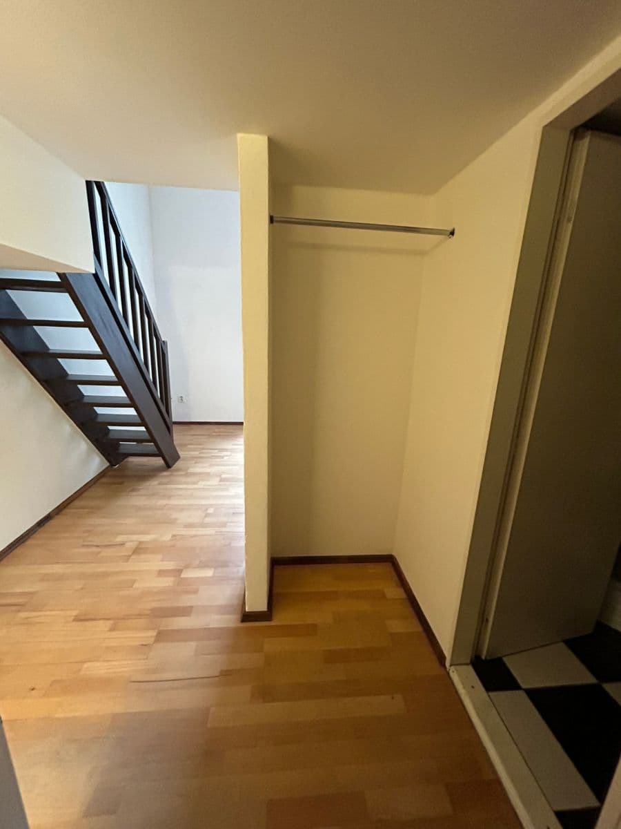 Prodej bytu 1+kk 20 m², Nedvědovo náměstí, Praha, Praha Prodej bytu 1+kk 20 m², Nedvědovo náměstí, Praha, Praha