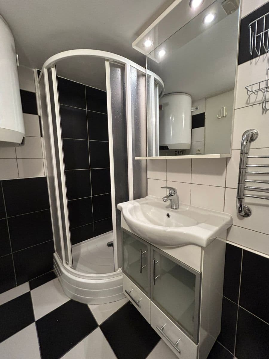 Prodej bytu 1+kk 20 m², Nedvědovo náměstí, Praha, Praha Prodej bytu 1+kk 20 m², Nedvědovo náměstí, Praha, Praha