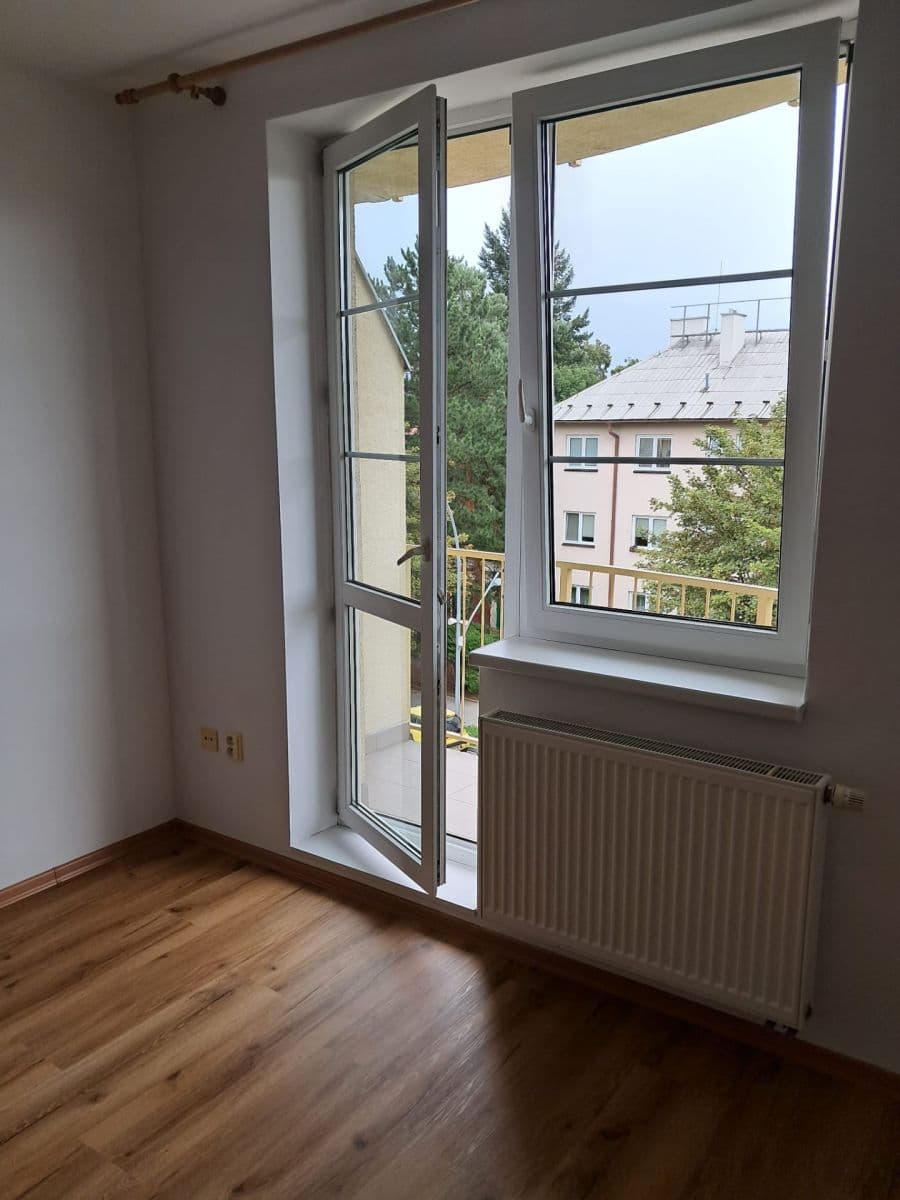 Pronájem bytu 1+kk 33 m², gen. Píky, Olomouc, Olomoucký kraj Pronájem bytu 1+kk 33 m², gen. Píky, Olomouc, Olomoucký kraj