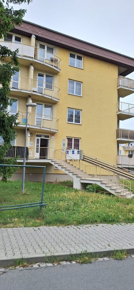 Pronájem bytu 1+kk 33 m², gen. Píky, Olomouc, Olomoucký kraj Pronájem bytu 1+kk 33 m², gen. Píky, Olomouc, Olomoucký kraj
