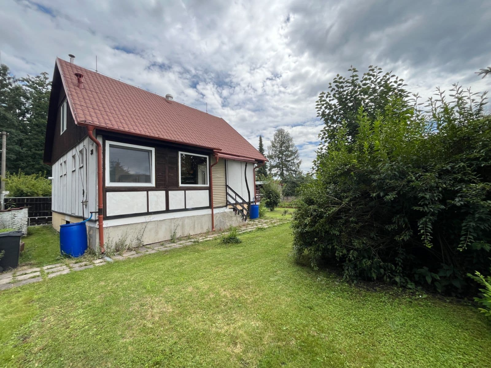 Prodej domu 112 m², pozemek 708 m², Hradečno, Středočeský kraj Prodej domu 112 m², pozemek 708 m², Hradečno, Středočeský kraj