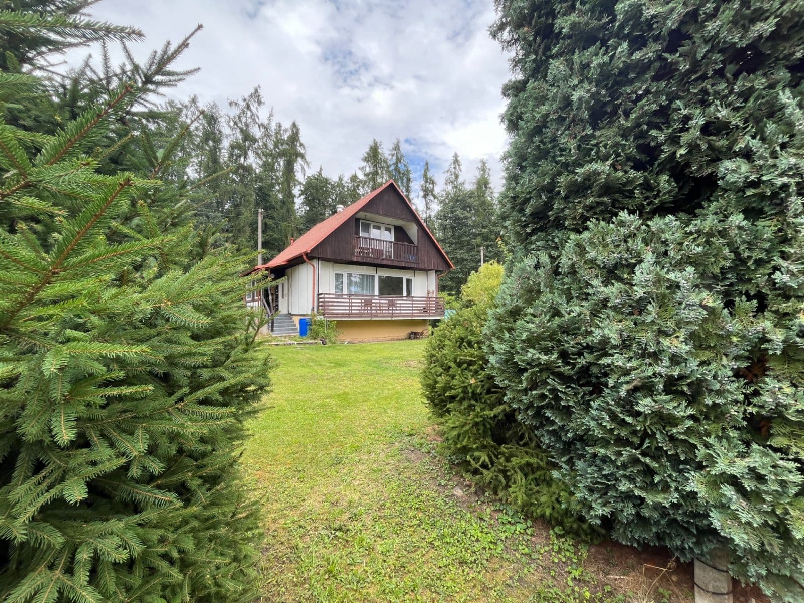 Prodej domu 112 m², pozemek 708 m², Hradečno, Středočeský kraj Prodej domu 112 m², pozemek 708 m², Hradečno, Středočeský kraj