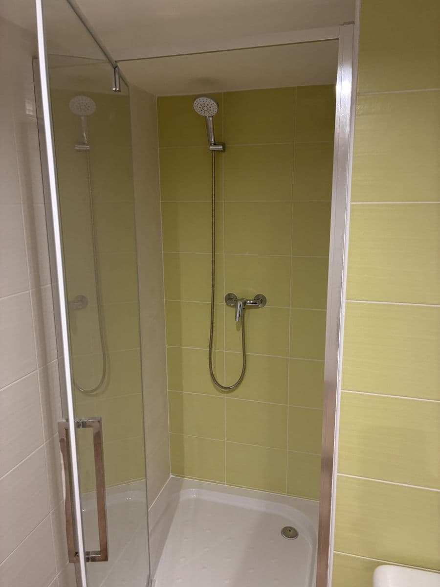 Pronájem bytu 4+kk 64 m², J. A. Komenského, Meziboří, Ústecký kraj Pronájem bytu 4+kk 64 m², J. A. Komenského, Meziboří, Ústecký kraj