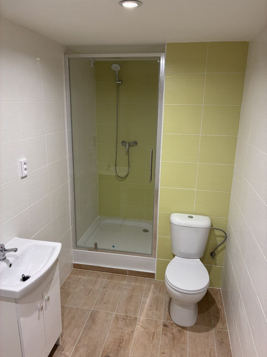 Pronájem bytu 4+kk 64 m², J. A. Komenského, Meziboří, Ústecký kraj Pronájem bytu 4+kk 64 m², J. A. Komenského, Meziboří, Ústecký kraj