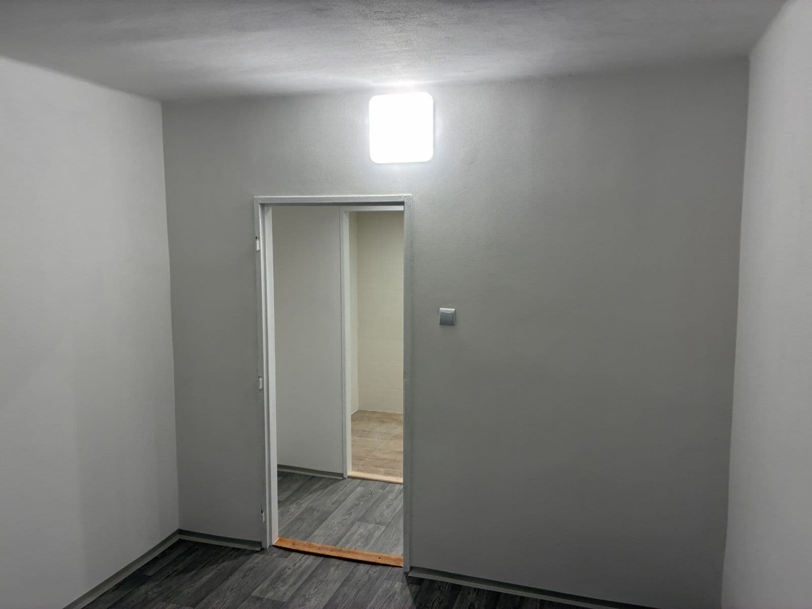 Pronájem bytu 4+kk 64 m², J. A. Komenského, Meziboří, Ústecký kraj Pronájem bytu 4+kk 64 m², J. A. Komenského, Meziboří, Ústecký kraj