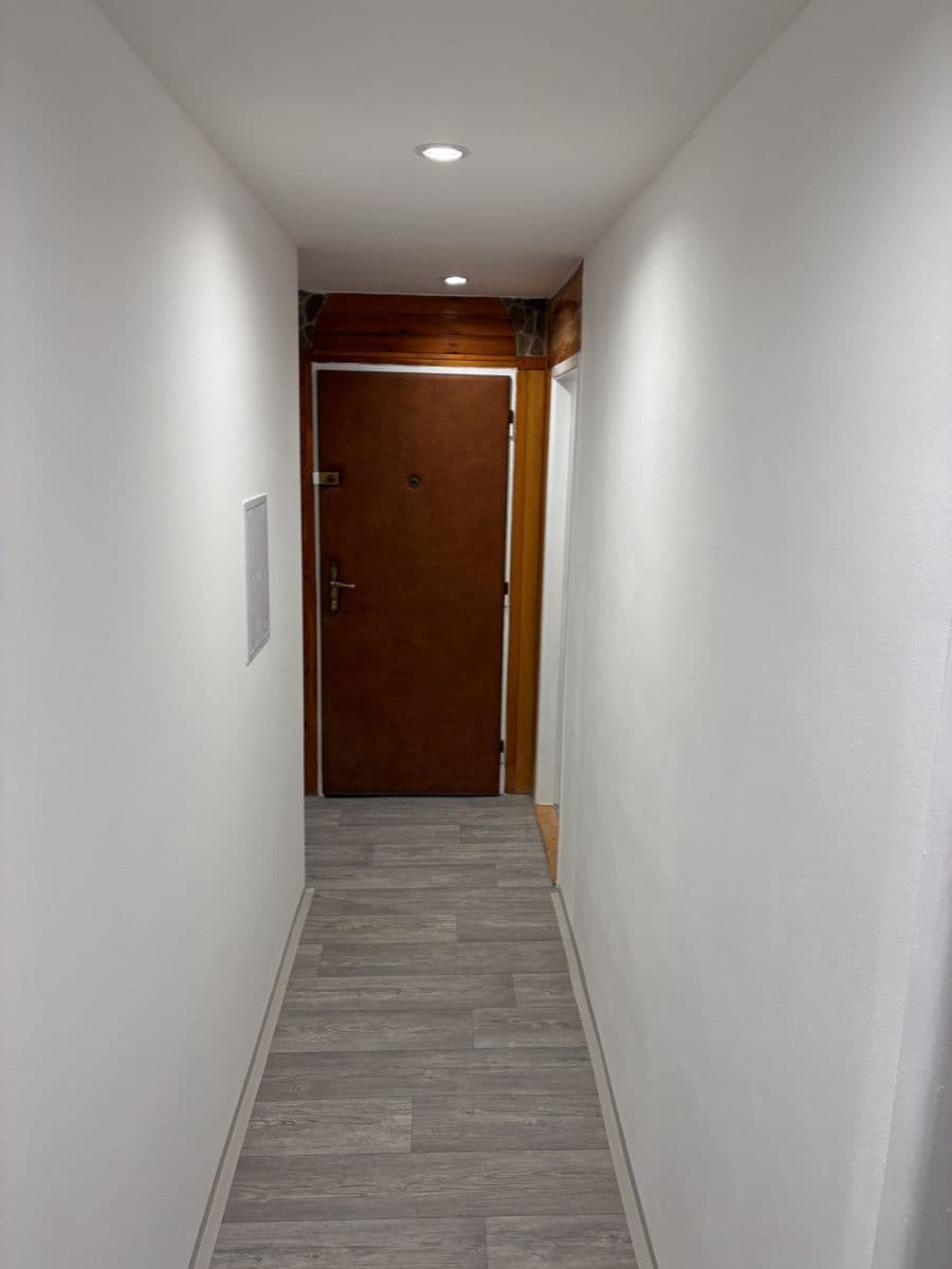 Pronájem bytu 4+kk 64 m², J. A. Komenského, Meziboří, Ústecký kraj Pronájem bytu 4+kk 64 m², J. A. Komenského, Meziboří, Ústecký kraj