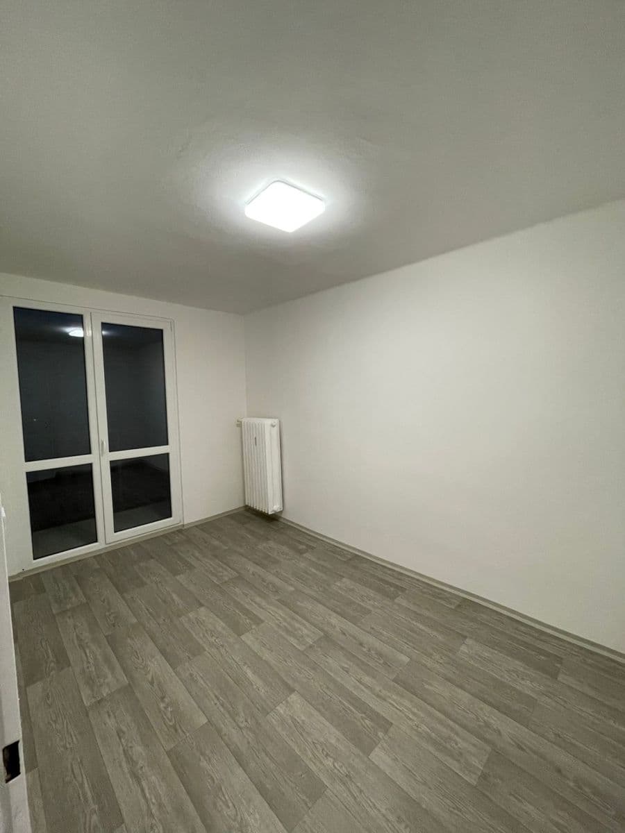 Pronájem bytu 4+kk 64 m², J. A. Komenského, Meziboří, Ústecký kraj Pronájem bytu 4+kk 64 m², J. A. Komenského, Meziboří, Ústecký kraj