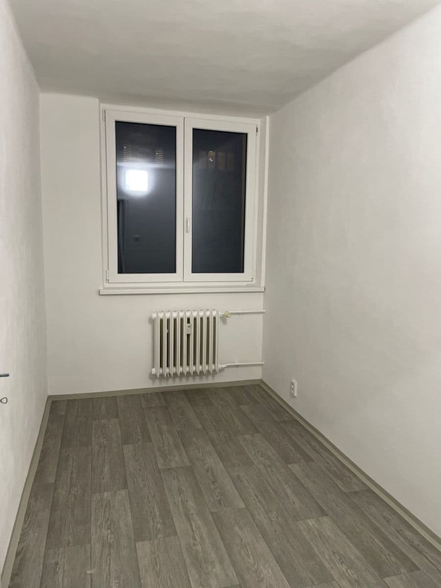 Pronájem bytu 4+kk 64 m², J. A. Komenského, Meziboří, Ústecký kraj Pronájem bytu 4+kk 64 m², J. A. Komenského, Meziboří, Ústecký kraj