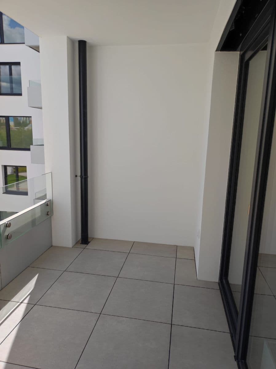 Pronájem bytu 1+kk 35 m², třída Generála Píky, Brno, Jihomoravský kraj Pronájem bytu 1+kk 35 m², třída Generála Píky, Brno, Jihomoravský kraj