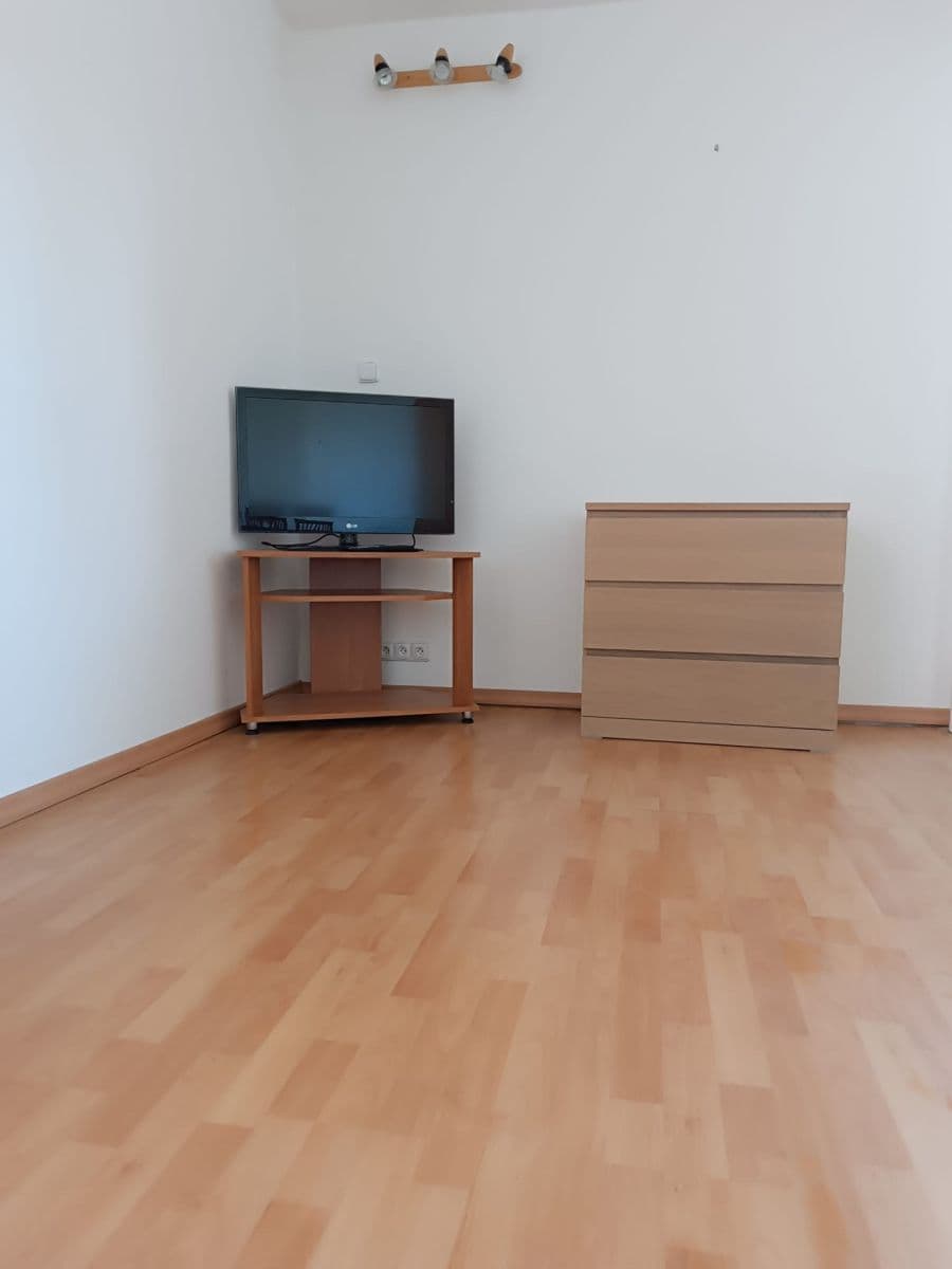 Pronájem bytu 3+1 77 m², Krosenská, Praha, Praha Pronájem bytu 3+1 77 m², Krosenská, Praha, Praha