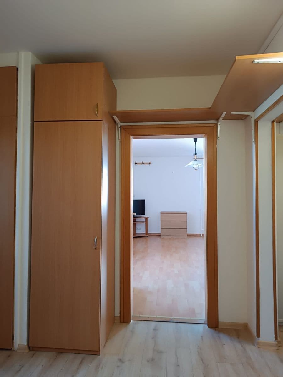 Pronájem bytu 3+1 77 m², Krosenská, Praha, Praha Pronájem bytu 3+1 77 m², Krosenská, Praha, Praha