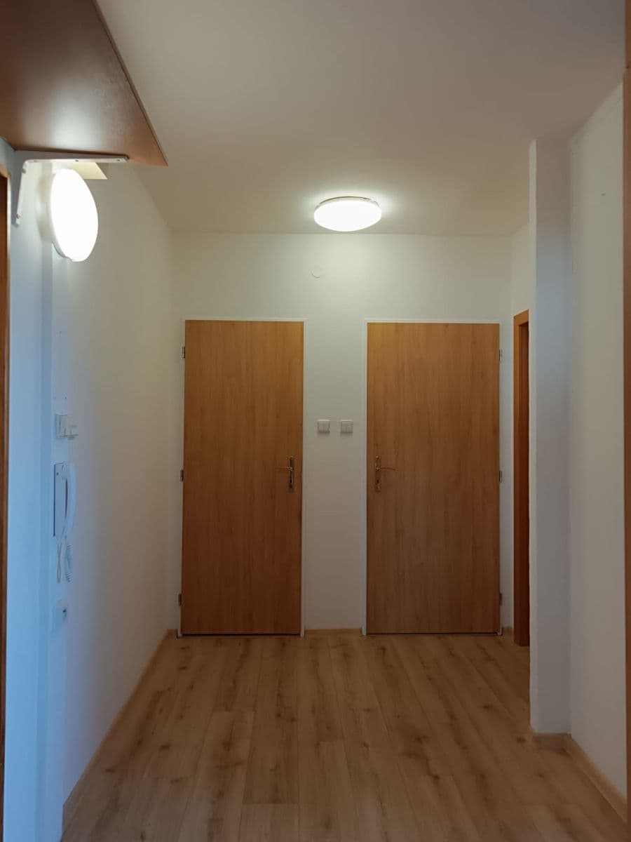Pronájem bytu 3+1 77 m², Krosenská, Praha, Praha Pronájem bytu 3+1 77 m², Krosenská, Praha, Praha