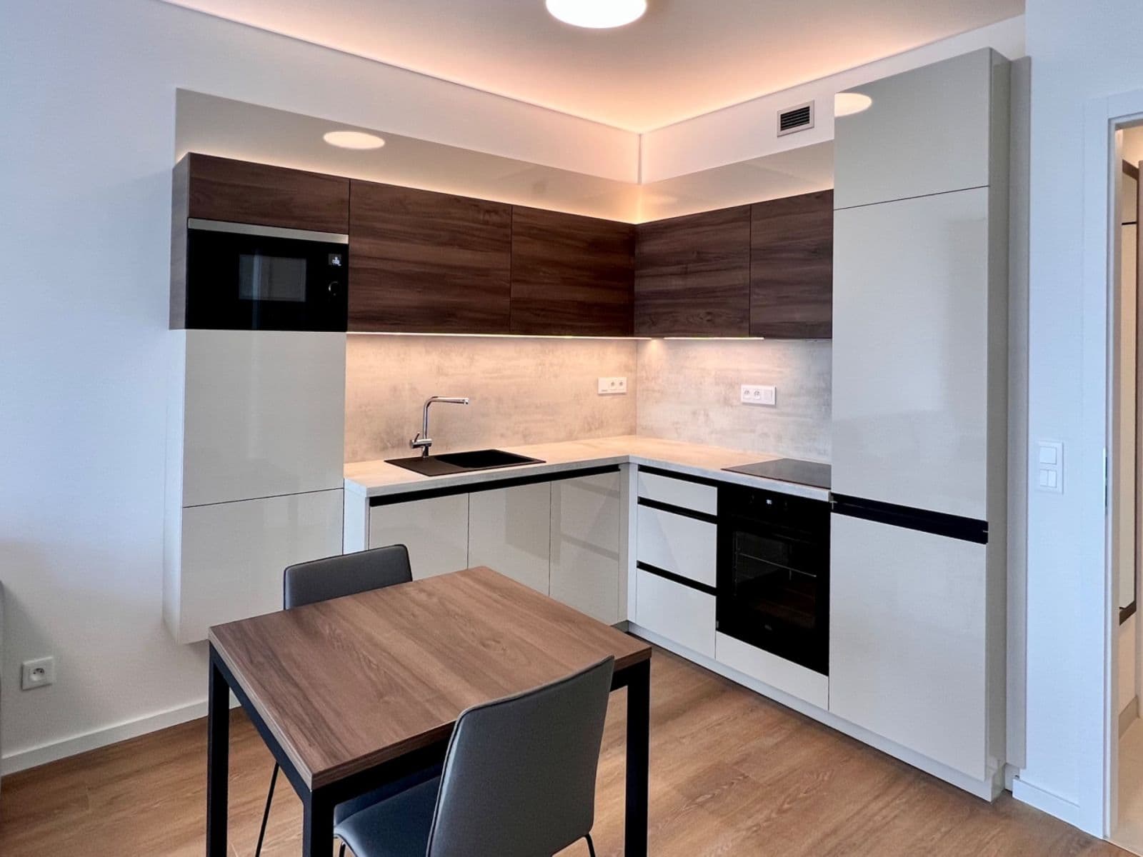 Pronájem bytu 2+kk 53 m², U Plynárny, Praha, Praha Pronájem bytu 2+kk 53 m², U Plynárny, Praha, Praha