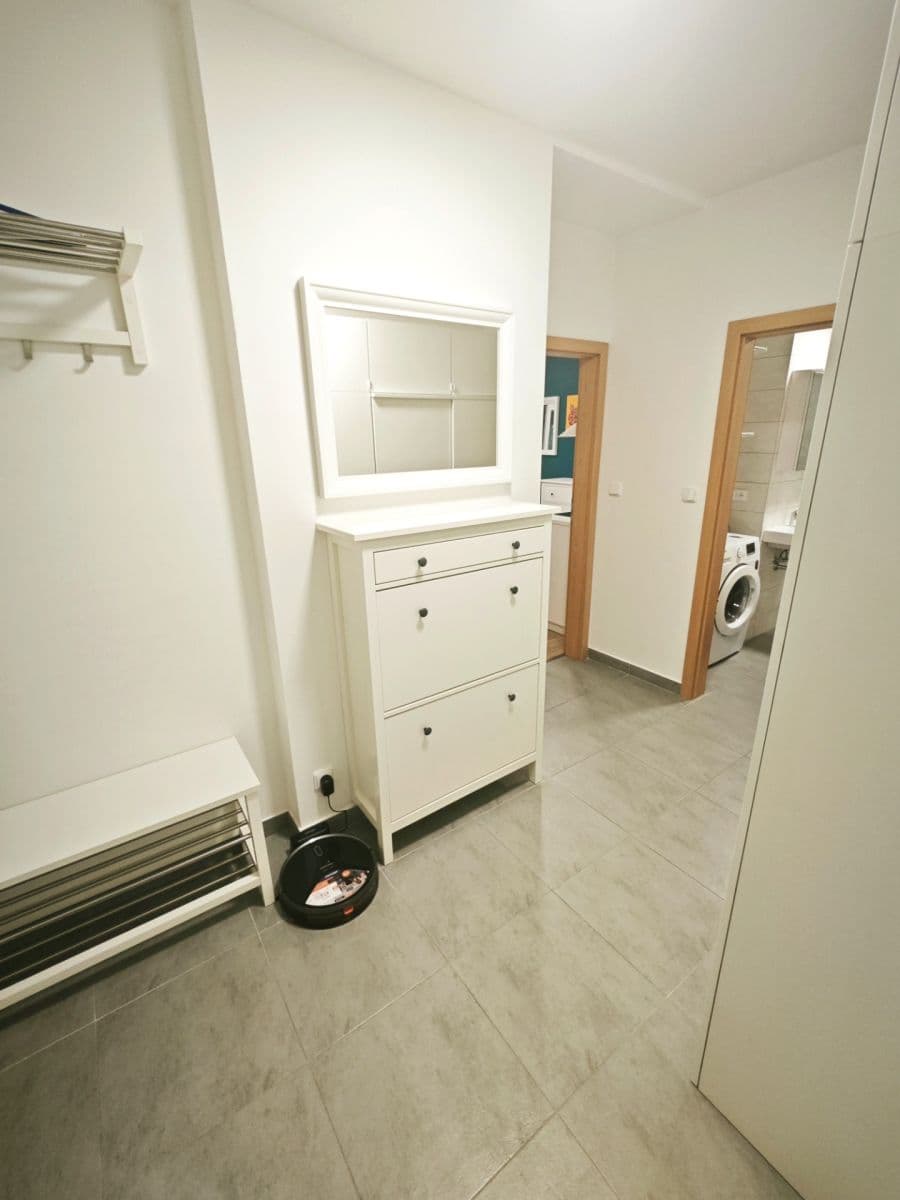 Pronájem bytu 1+kk 34 m², V Závětří, Praha, Praha Pronájem bytu 1+kk 34 m², V Závětří, Praha, Praha