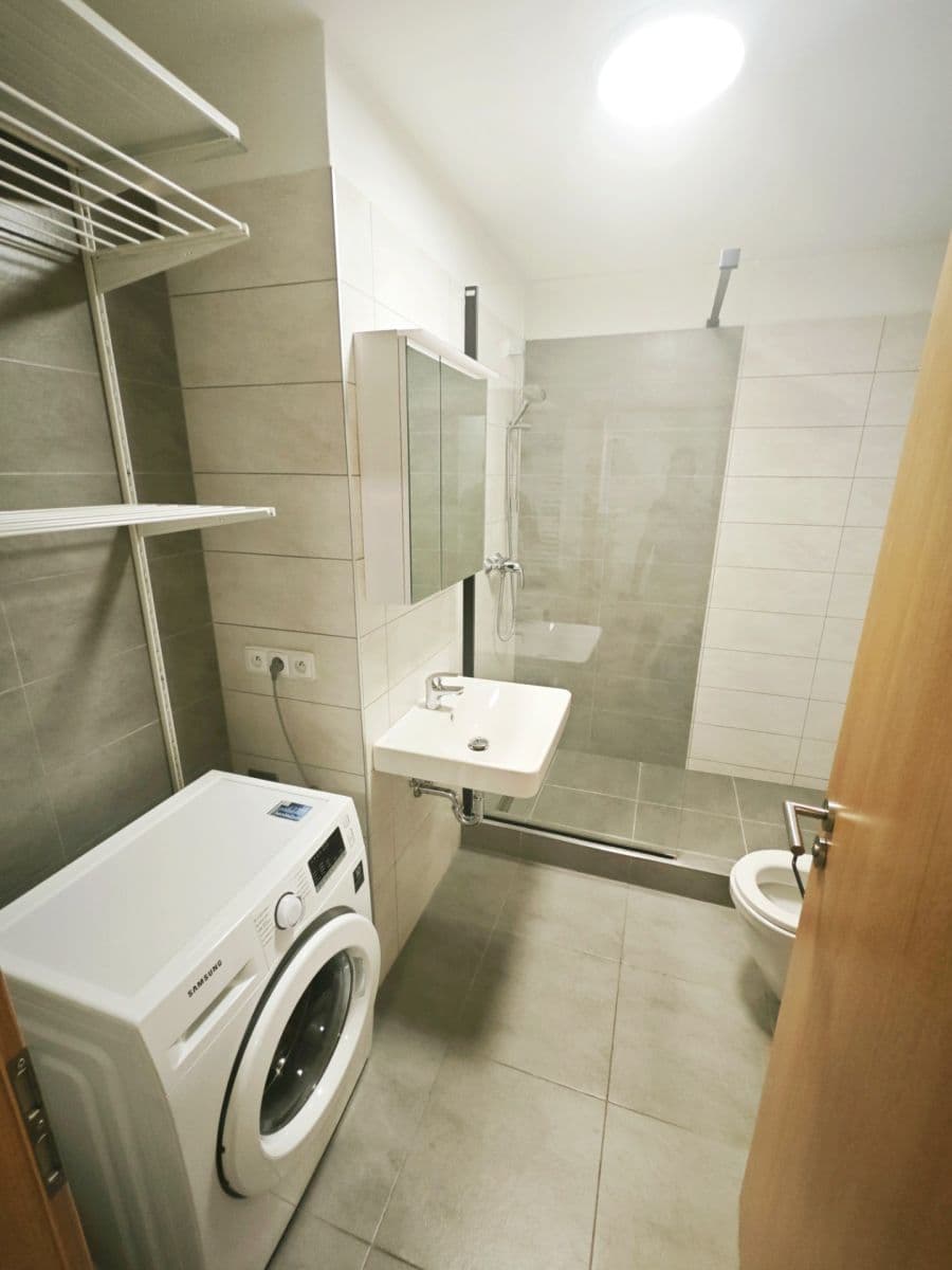 Pronájem bytu 1+kk 34 m², V Závětří, Praha, Praha Pronájem bytu 1+kk 34 m², V Závětří, Praha, Praha