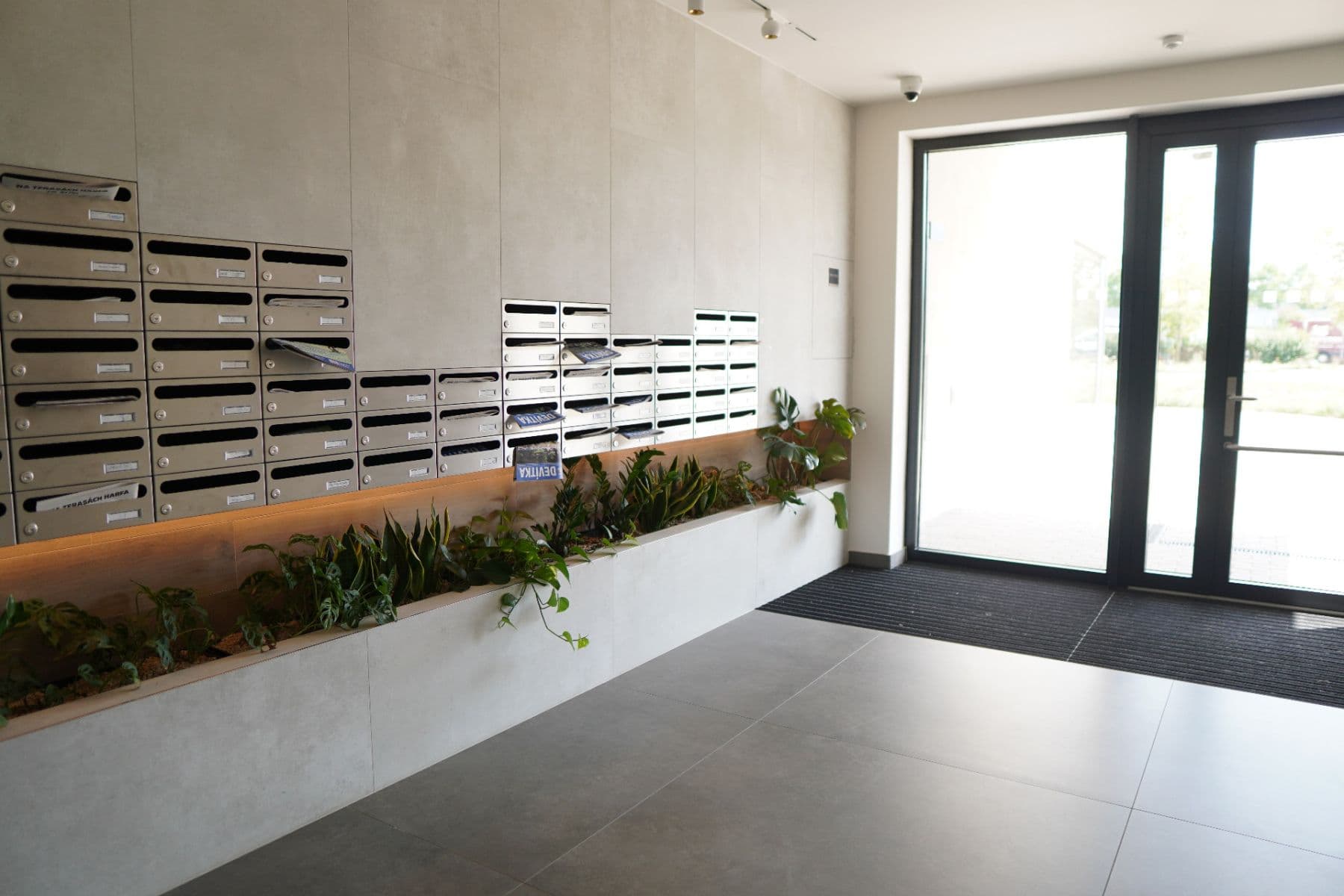 Pronájem bytu 1+kk 43 m², V Třešňovce, Praha, Praha Pronájem bytu 1+kk 43 m², V Třešňovce, Praha, Praha